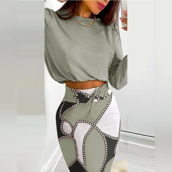 CHICME Womens 2pc Long Sleeve Top, Chain Print Color Block Skirt Sage Gray White - Picture 3 of 11